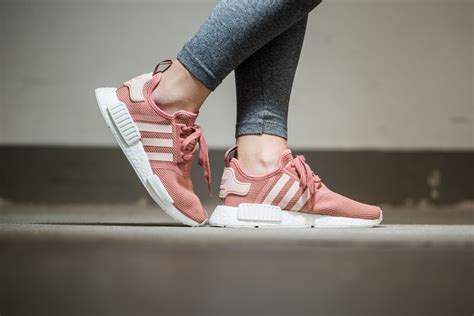 adidas nmds 40 r1 rosa weiß|Adidas r1 shoes.